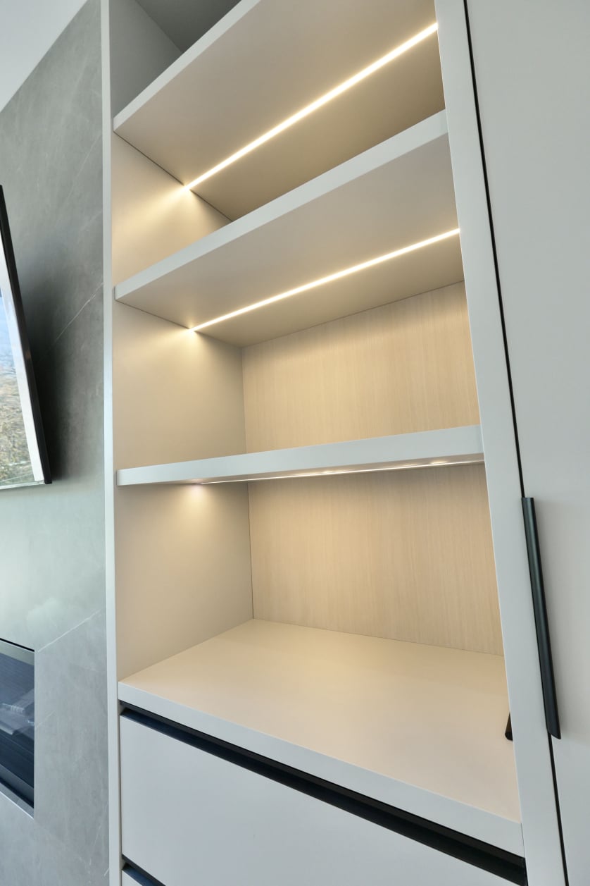 ROYAL | Kitchen and Closets Inc.