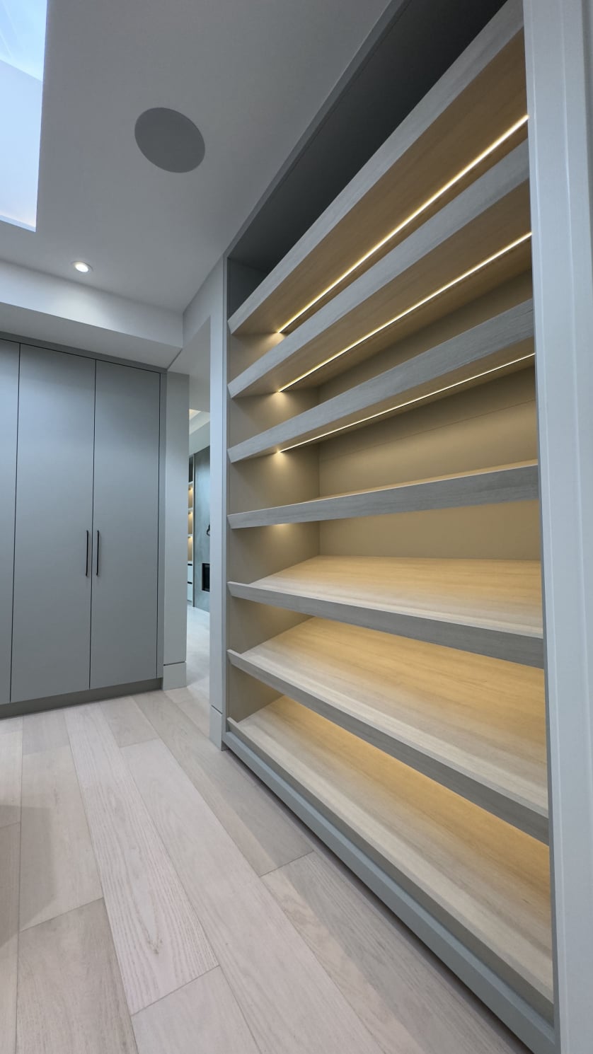 ROYAL | Kitchen and Closets Inc.