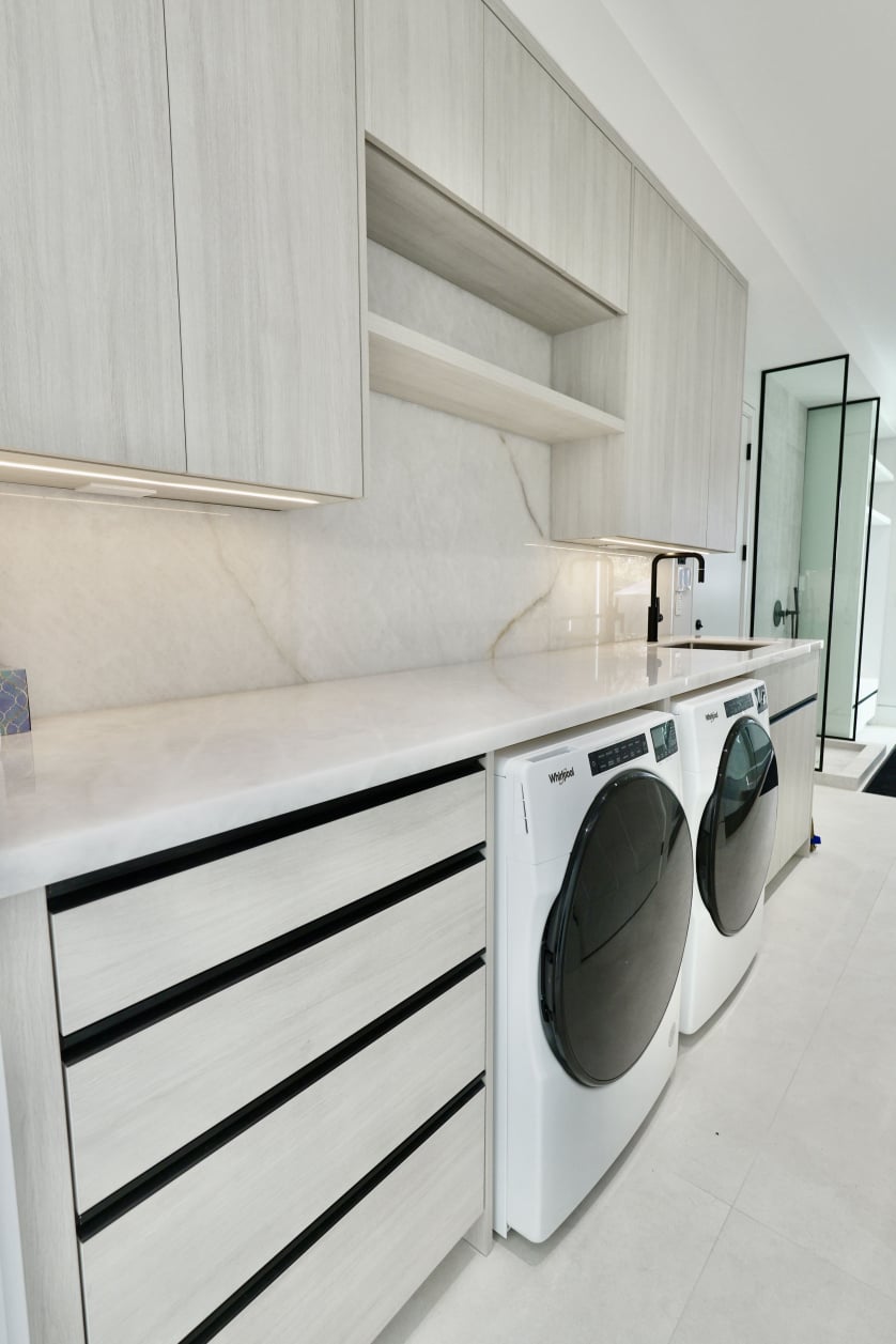 ROYAL | Kitchen and Closets Inc.