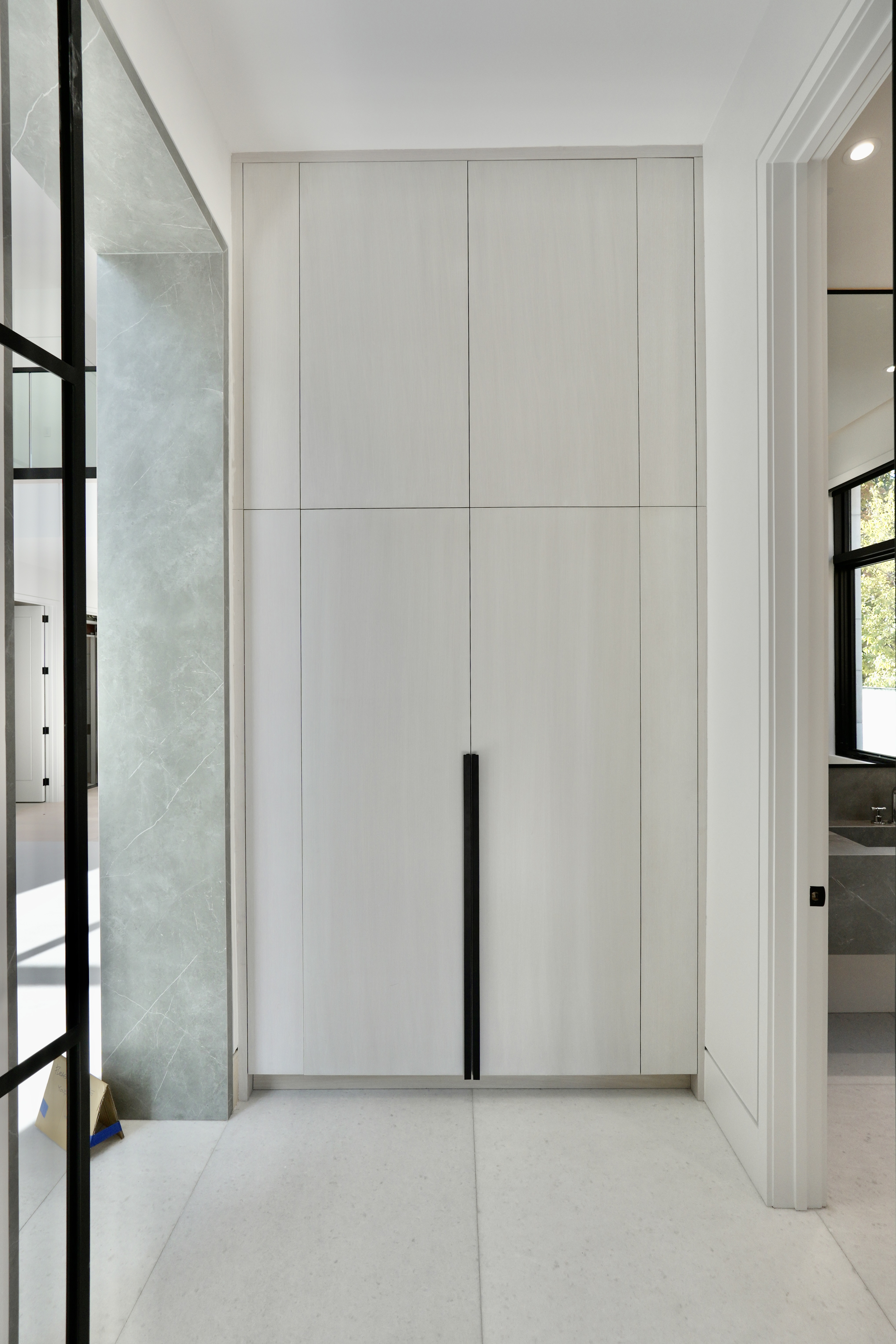 ROYAL | Kitchen and Closets Inc.