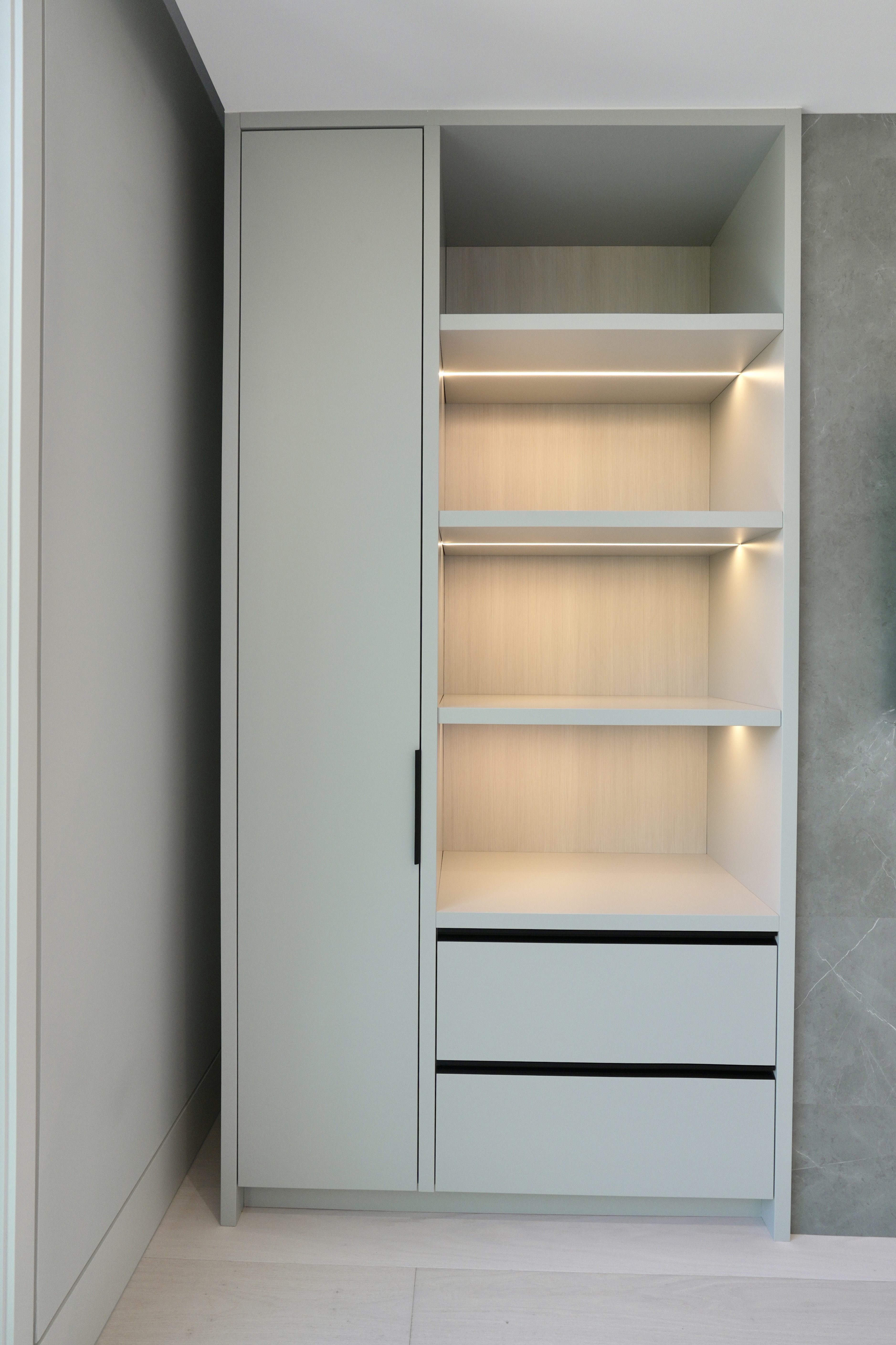 ROYAL | Kitchen and Closets Inc.