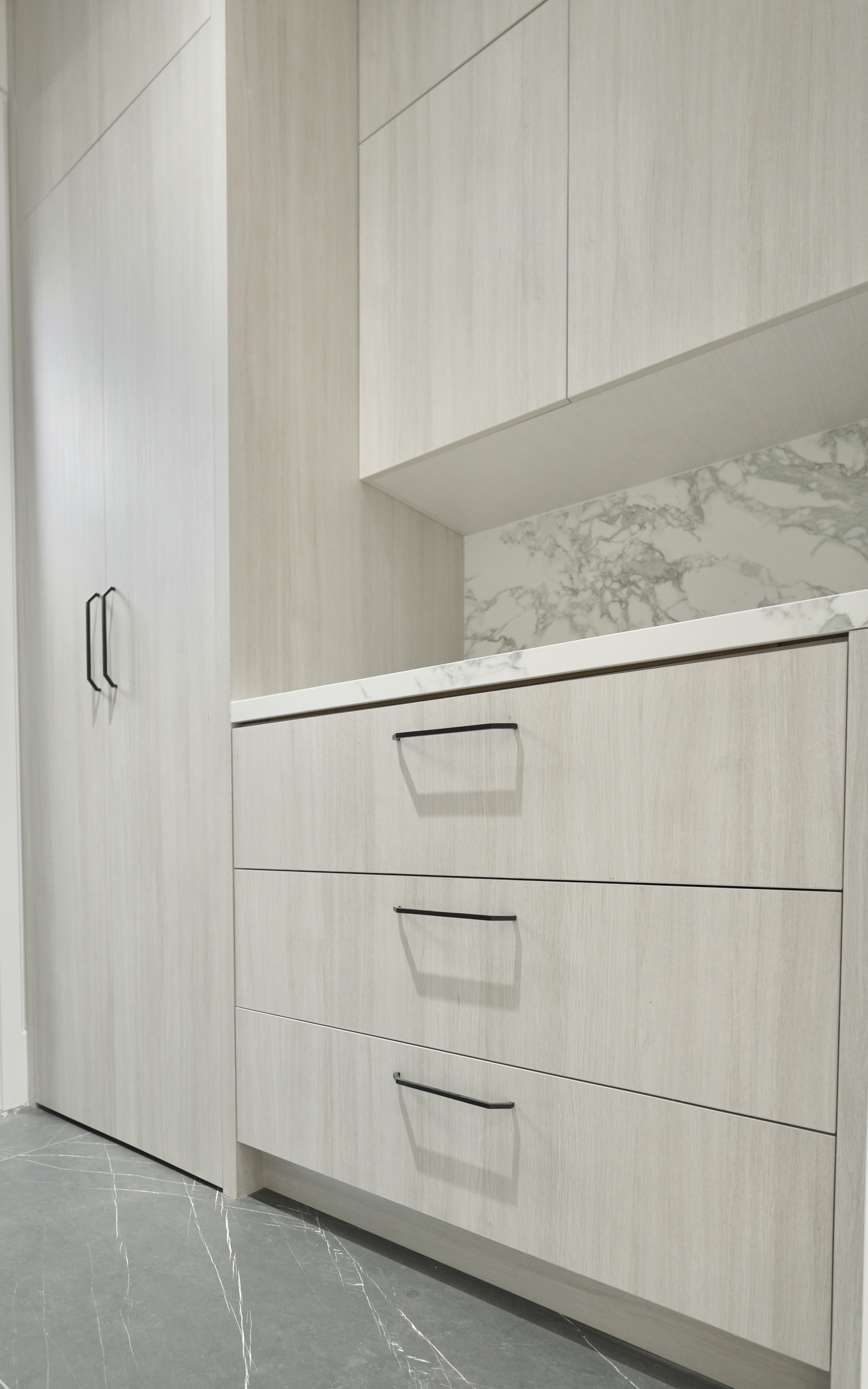 ROYAL | Kitchen and Closets Inc.